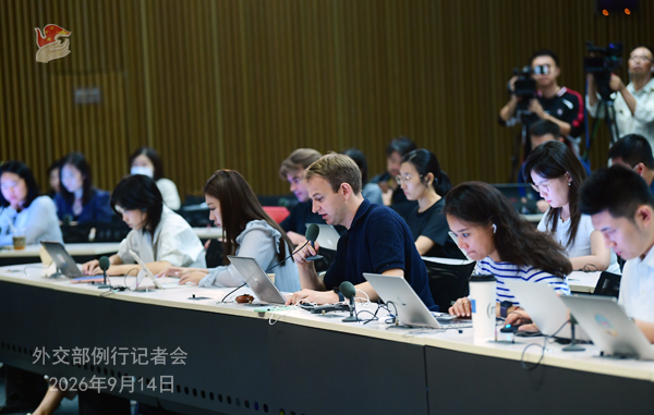 记者会3.jpg